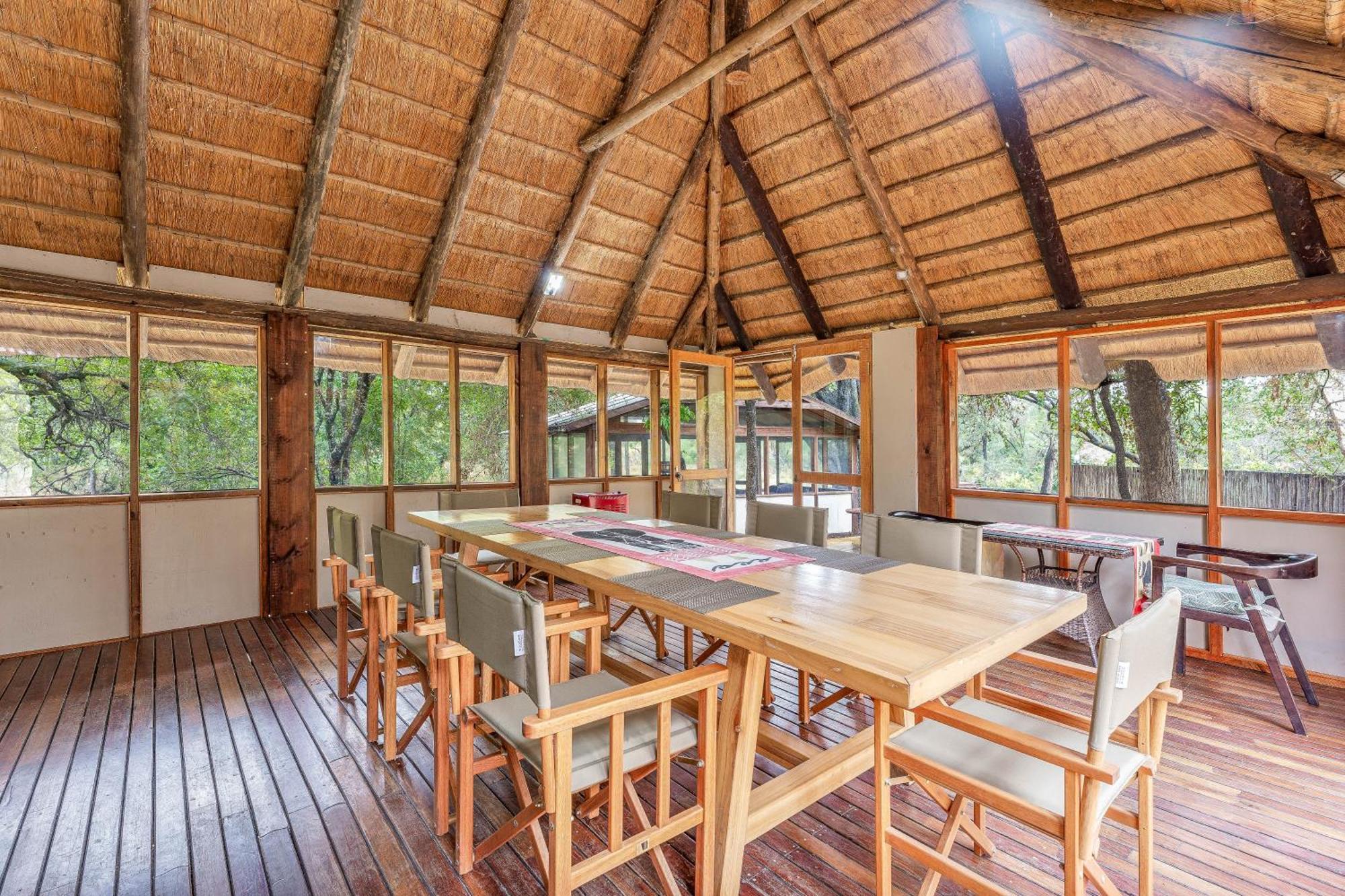 Ndzhaka Tented Camp Резерват Манйелети Екстериор снимка
